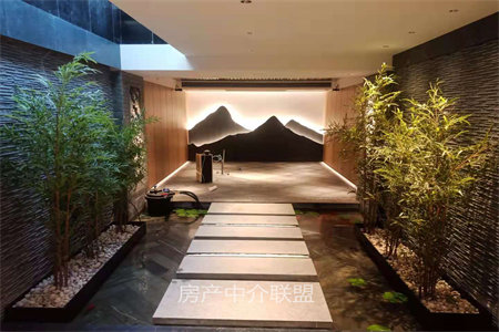 缇香郡一期2室2厅107平米，房子是毛坯，照片是效果图